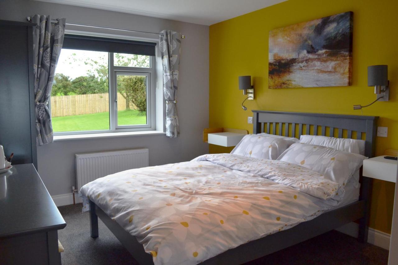 Apartamento Béal na Banna Coleraine Exterior foto